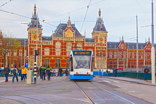 Twee scans voor een toegankelijk stationsgebied