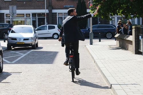 De inhaalrace van de fiets 