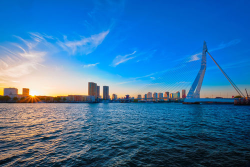 Rotterdam gaat voor schonere lucht met fiets en e-bus