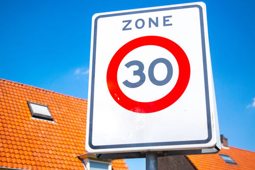 Zo verandert snelheidsassistentie in auto’s de komende jaren de bebording langs onze wegen